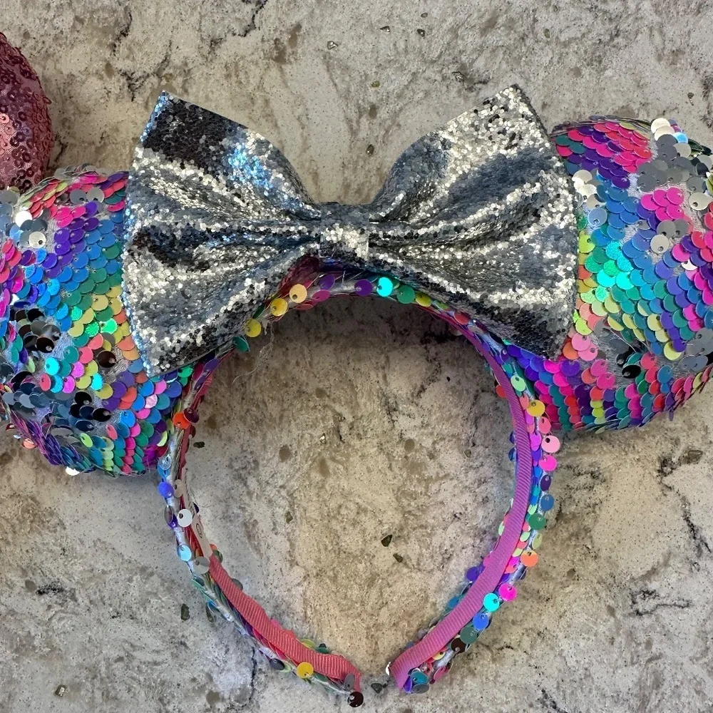 Pair‎ of two small Disney ears